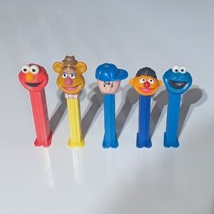PEZ Dispensers Set Of 5 - Sesame Street, Muppets, Charlie Brown